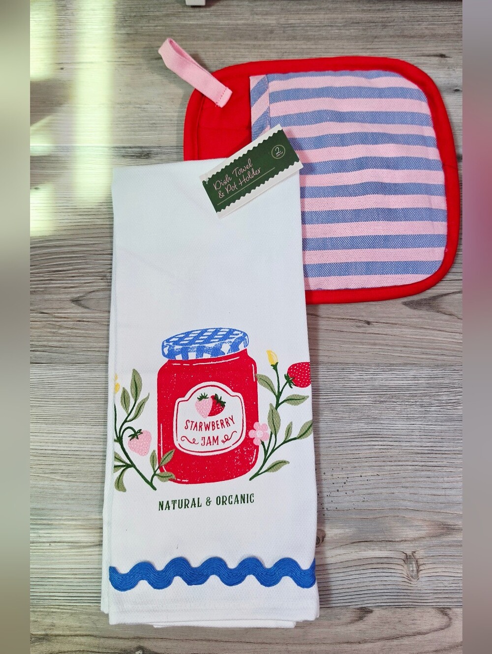 Target Bullseye Summer 2026 Dish Towel & Potholder Set - Strawberry Jam